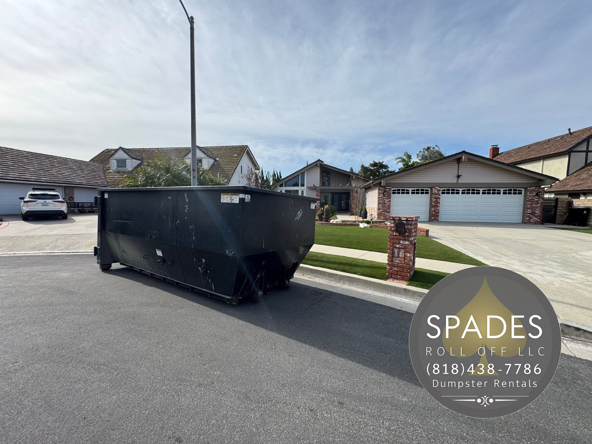 Trash Container/ Waste Dumpster