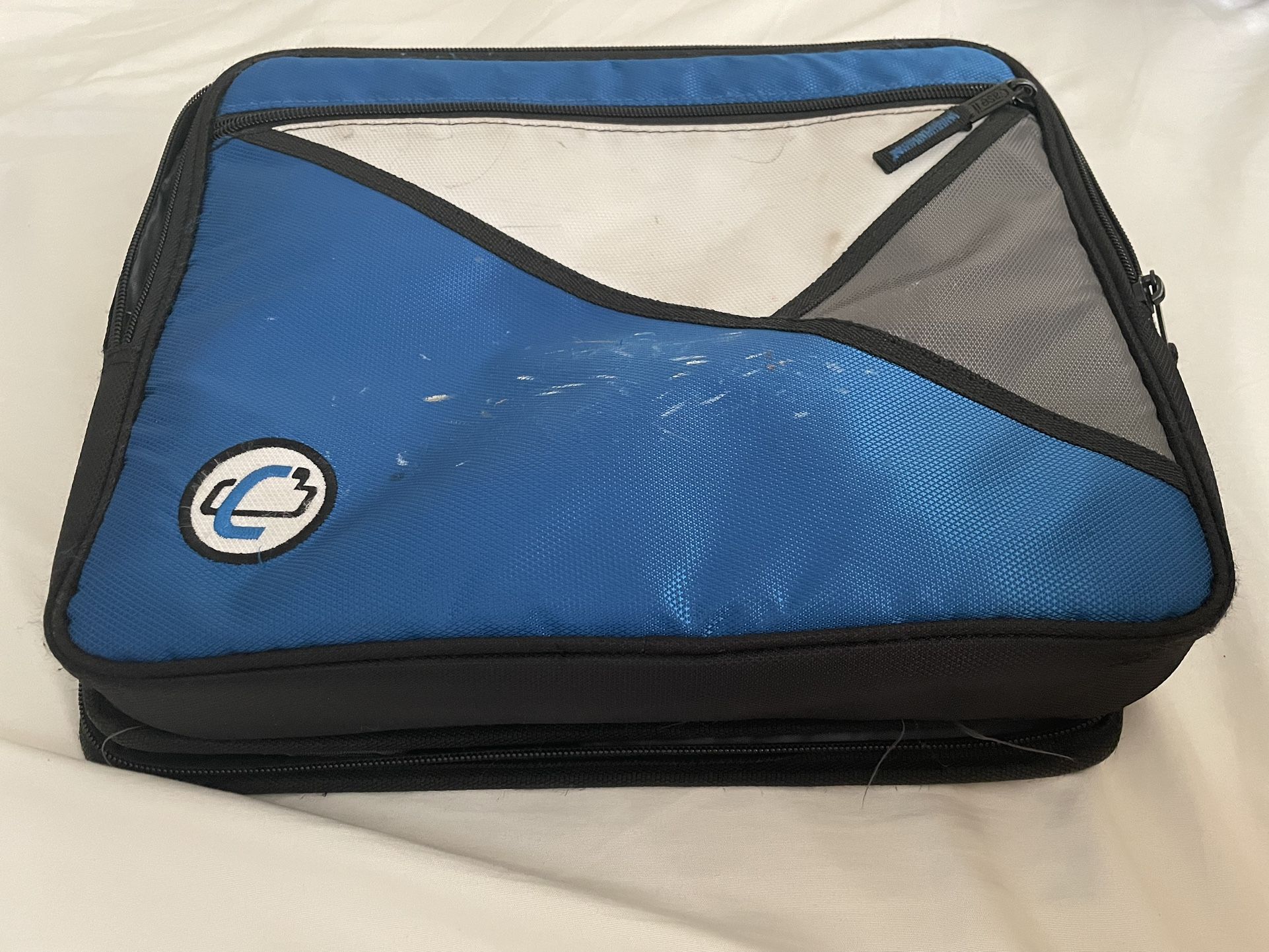 Blue Zipper Binder (NEED IT GONE ASAP 5$