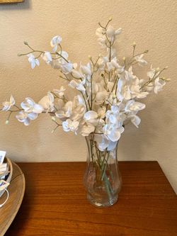 Decorative Flower Stems & Glass Vase 3-Bunches