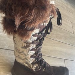 Brown MUK LUKS Snow Boots w/Fur