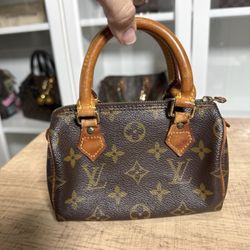 Louis Vuitton Speedy Nano