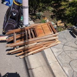 6 Folding Wood Chairs (Vintage)