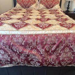 Queen Comforter Set