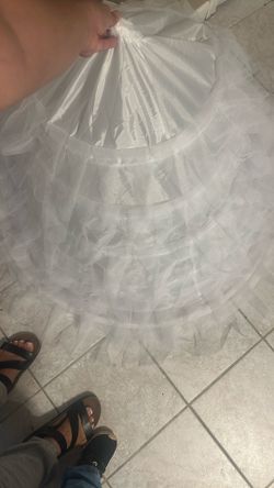 Crinolina Under The Dress