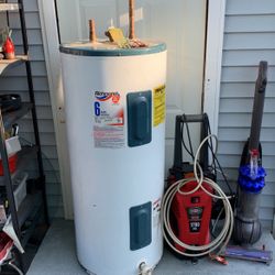 Electric Hiter 40 Gallons 240 V Wery Good  Woder Elektric Hiter 140$