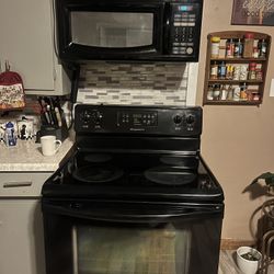 Glass top stove and microwave works great
