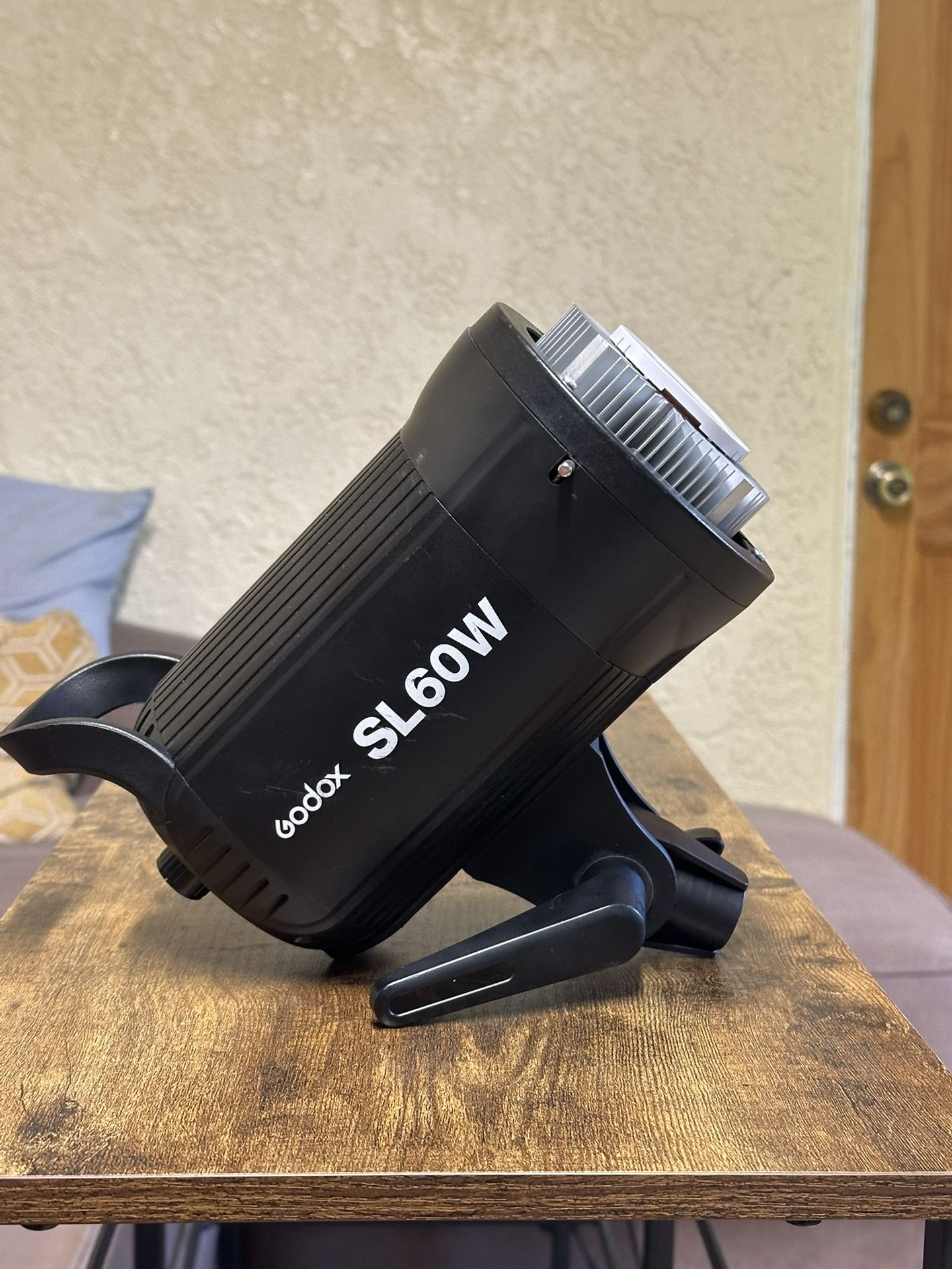 💡 Godox SL60W LED Video Light