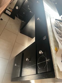 Black vanity