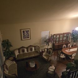 LOUIE THE 15 DINING AND LIVING ROOM SET  !!ANTIQUE BUILT IN 80S!!