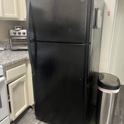 Kenmore Refrigerator 