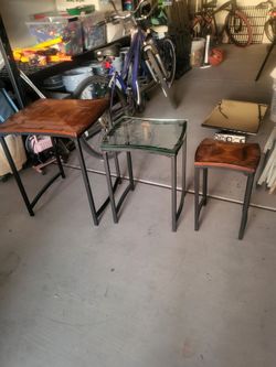 3 accents tables