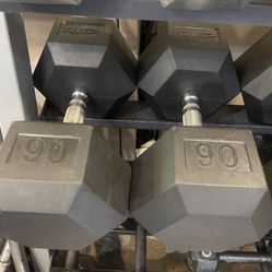 NEW PAIR OF PERFECT CONDITION 90 LB.  REP  FITNESS  RUBBER HEX DUMBBELLS
