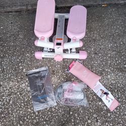 BRAND NEW . MERACH PORTABLE STAIR STEPPER