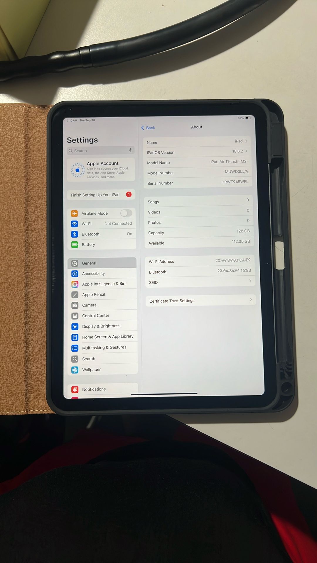 iPad Air 128gb Brand New Case