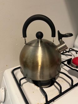Tea kettle