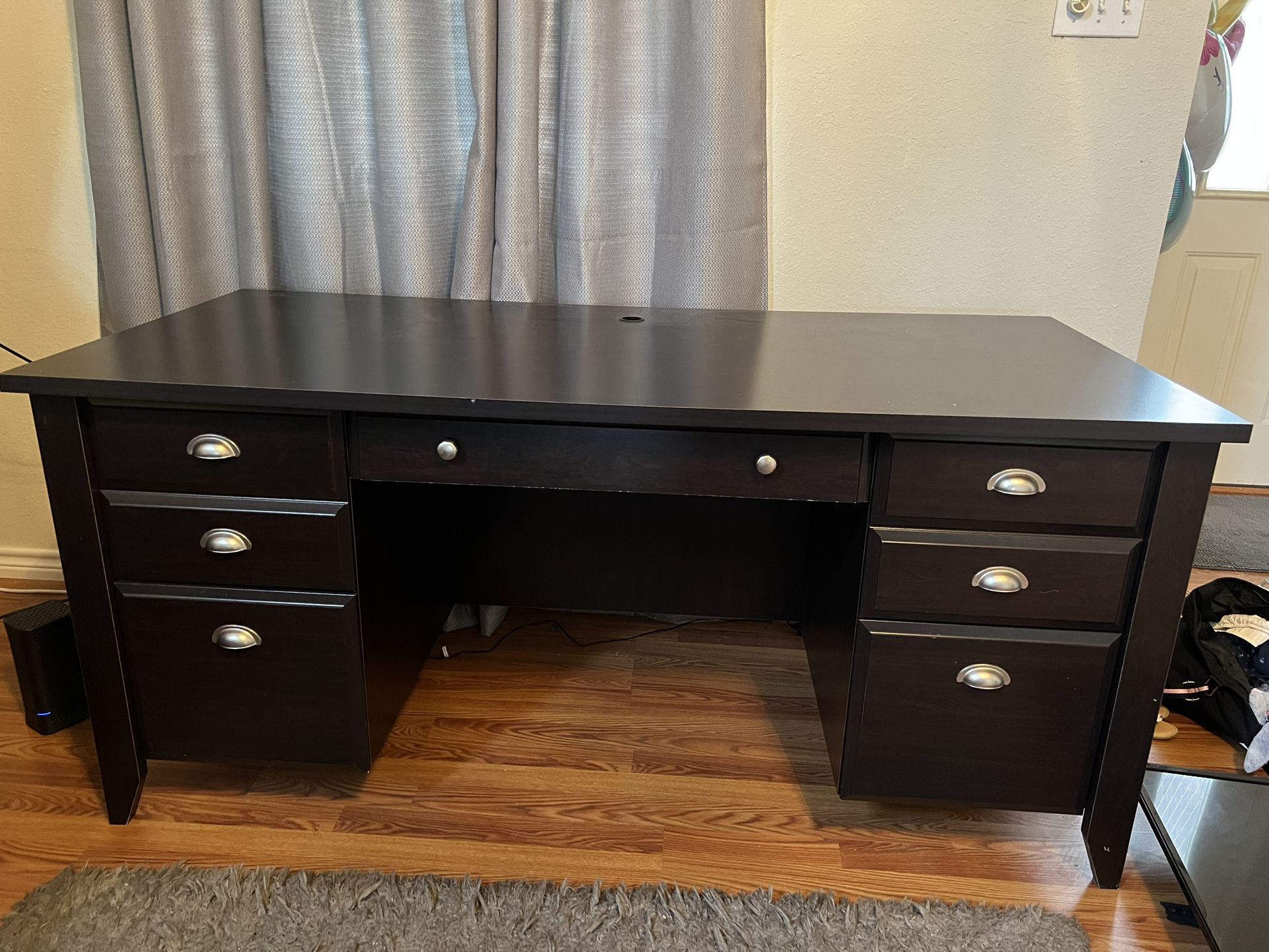 Large Business Desk $150