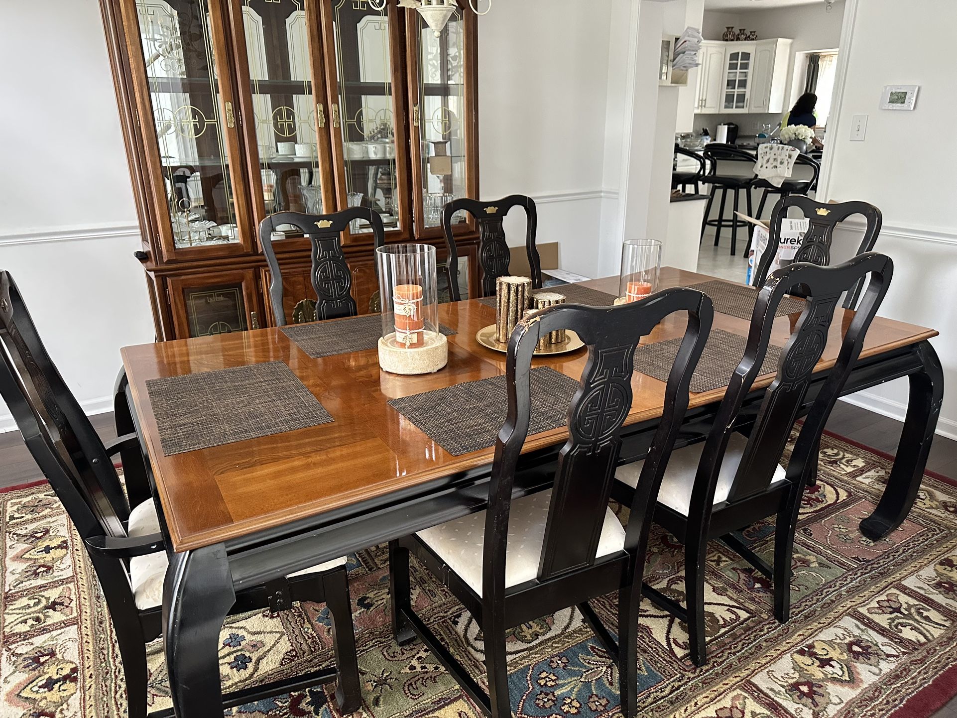 China Cabinet plus Table set With 6 Chairs