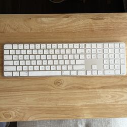 Touch ID Apple Magic Keyboard