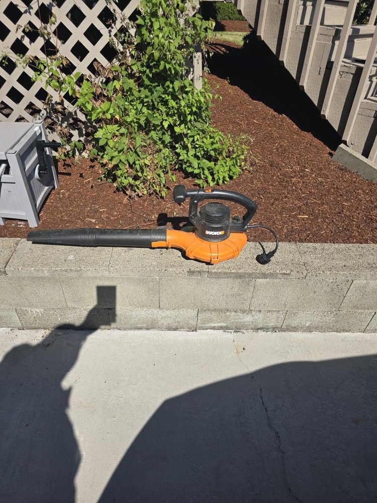 Leaf Blower  WORX *Electric* 