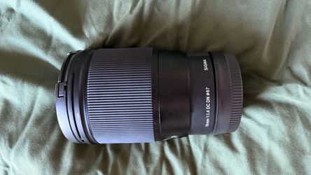 Sigma 16mm f/1.4 DC DN Camera Lens