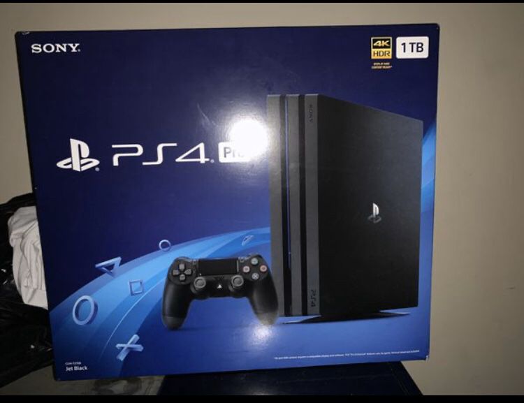 PS4 with 2k 20 and gta charging controller and 2 controllers