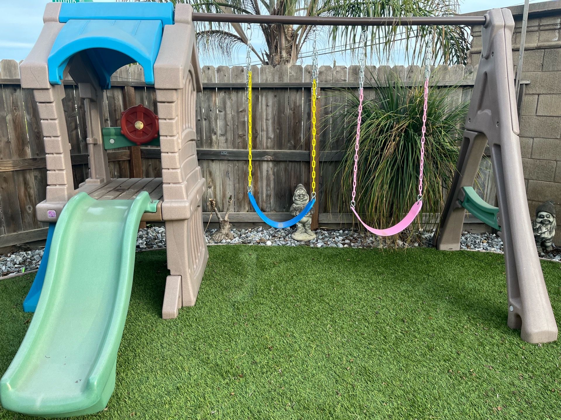 Outdoor Swing PlaySet
