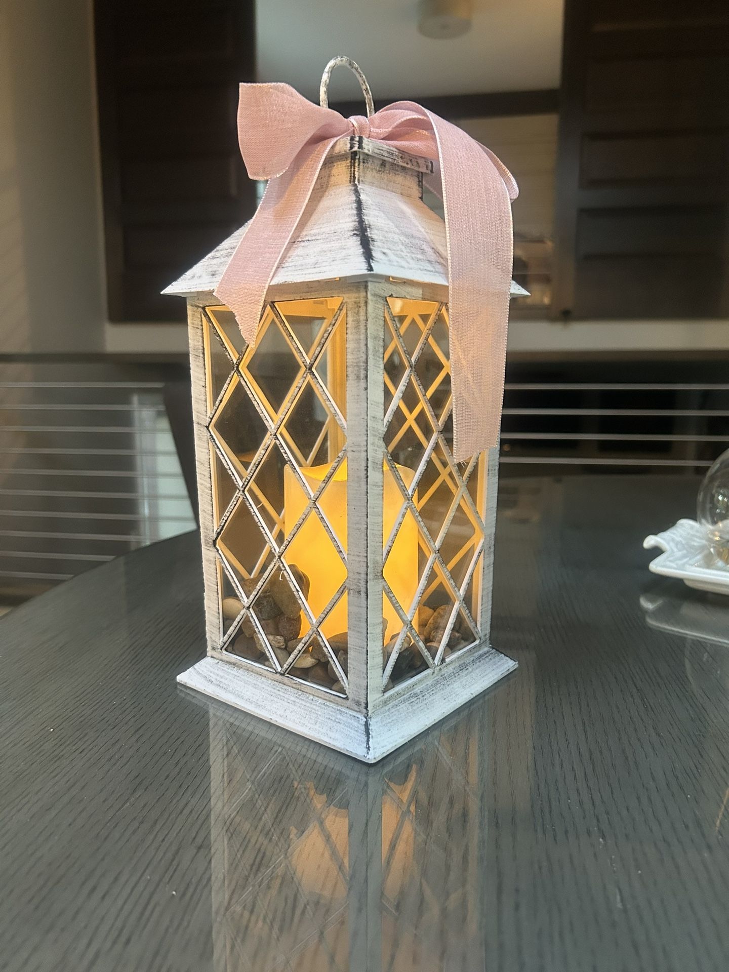 24 Antique White Lanterns Wedding Tables