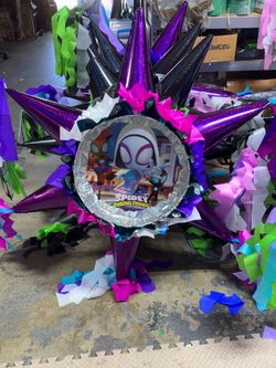 Spidey Gwen 3-d pinata