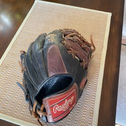 Rawlings Baseball Glove 