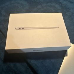 MacBook Air 13”