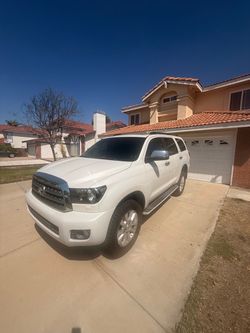 Toyota Sequioa platinum  2nd gen