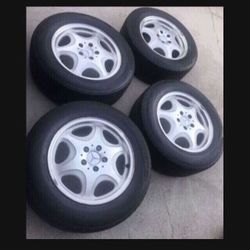 4 —- 225/60r16 5x112 5x4.41 Stock Mercedes S420 Rims Wheels With Tires 80% Treads !!!!!!!!!