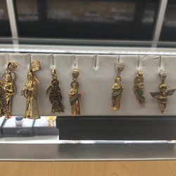 14k 10k pendant different prices and different grams layaway available 10%dwon if you interested please make sure you ask for Maribel thank you