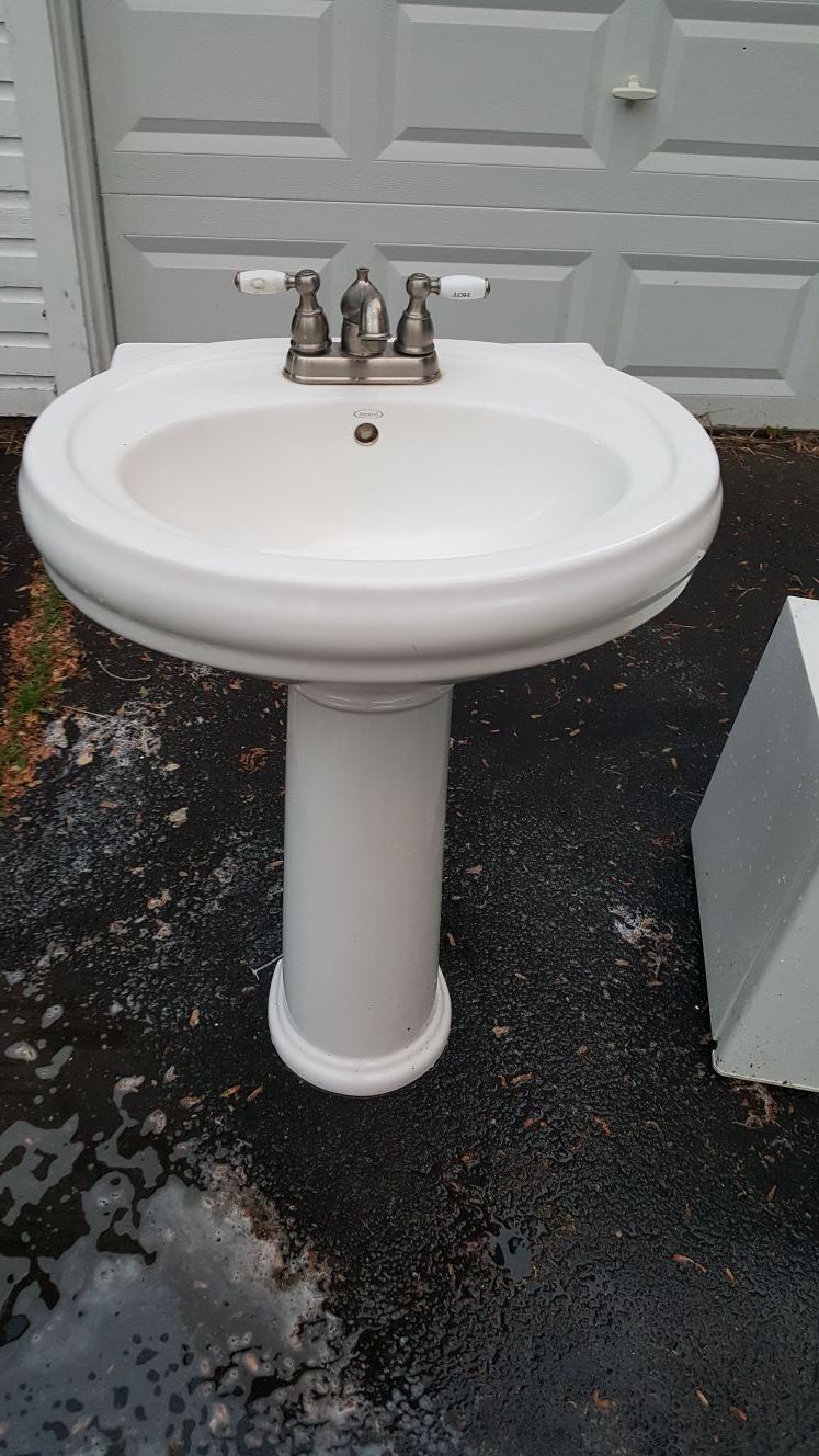 Jacuzzi Brand Pedestal Sink