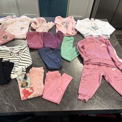 Babygirl clothing size 2t like new!