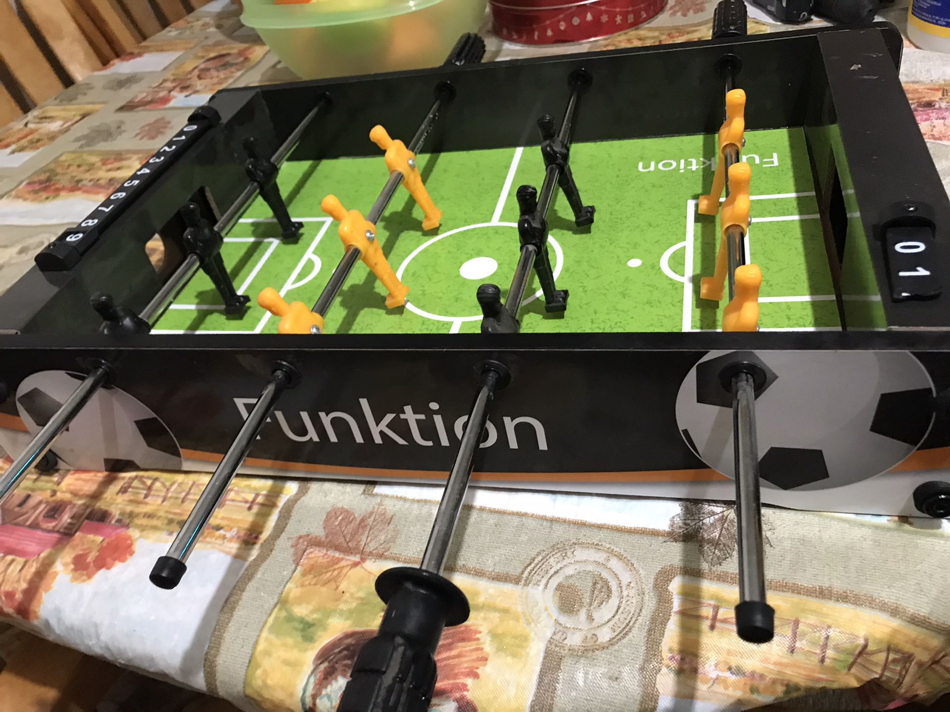 Soccer foosball /without ball & missing 1 side score