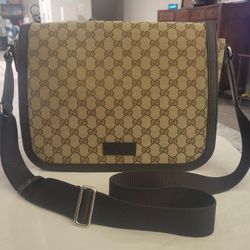Gucci Messenger Bag