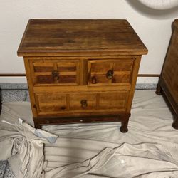 Night Stands / End Tables