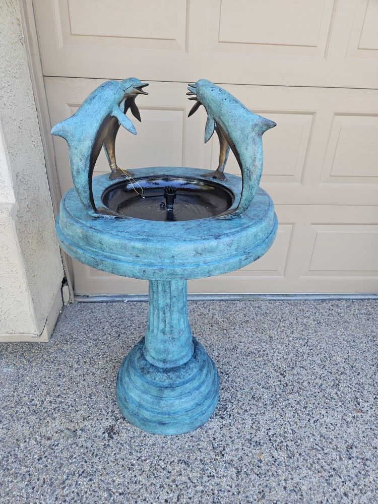 Bronze Dolphins fountain