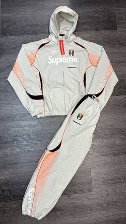 Supreme set