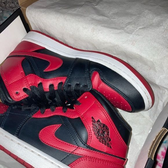 Jordan 1s Mids for Sale in Roseville, CA OfferUp