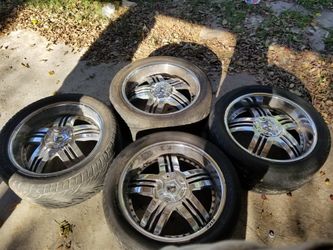 Universal 22 I had them on a 2005 Ford selling as is open to offers