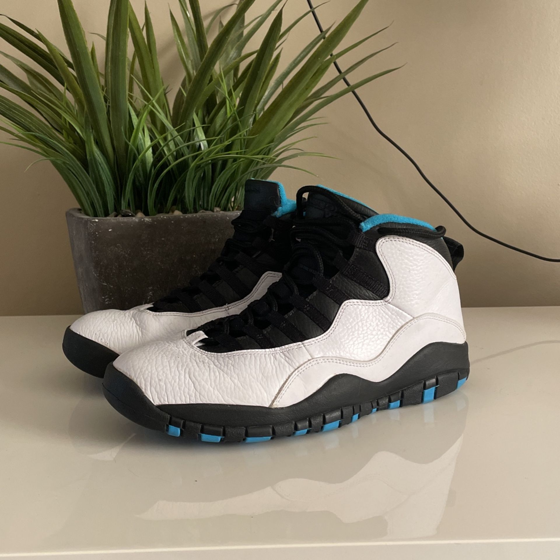 Air Jordan 10’s Size 9