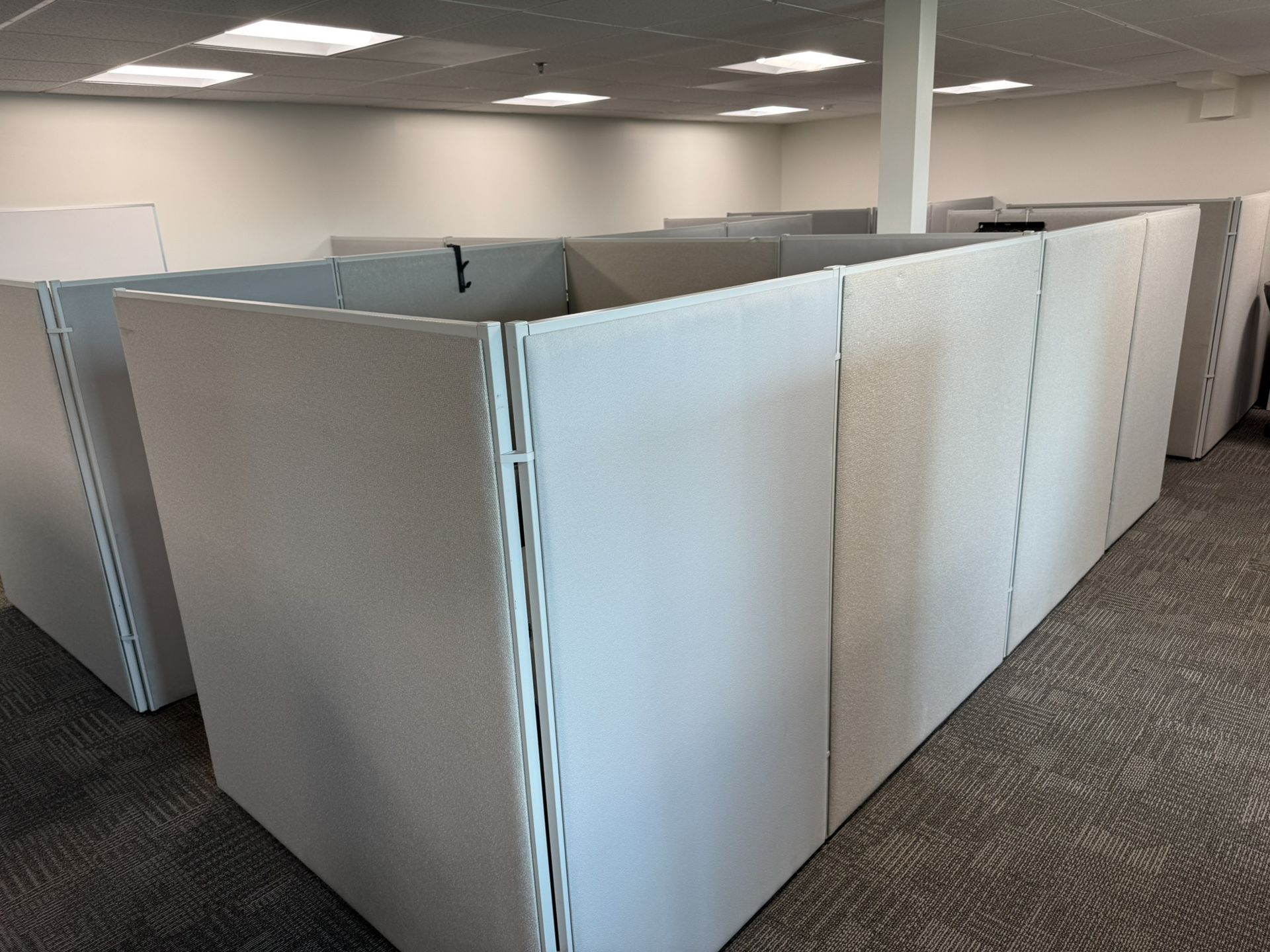 Office Furniture Cubicles