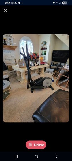 380 Golds Gym Eliptical Exercise Machine