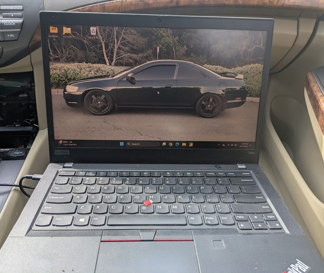 L Lenovo Think Pad T490