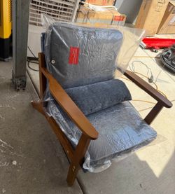 Accent chair
