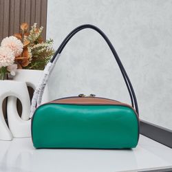 The 2025 new Prada bowling bag is so beautiful!