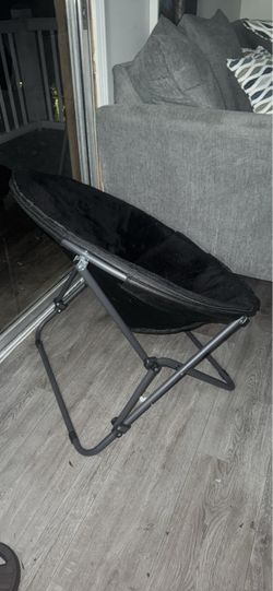 Black Foldable Moon Saucer Chair