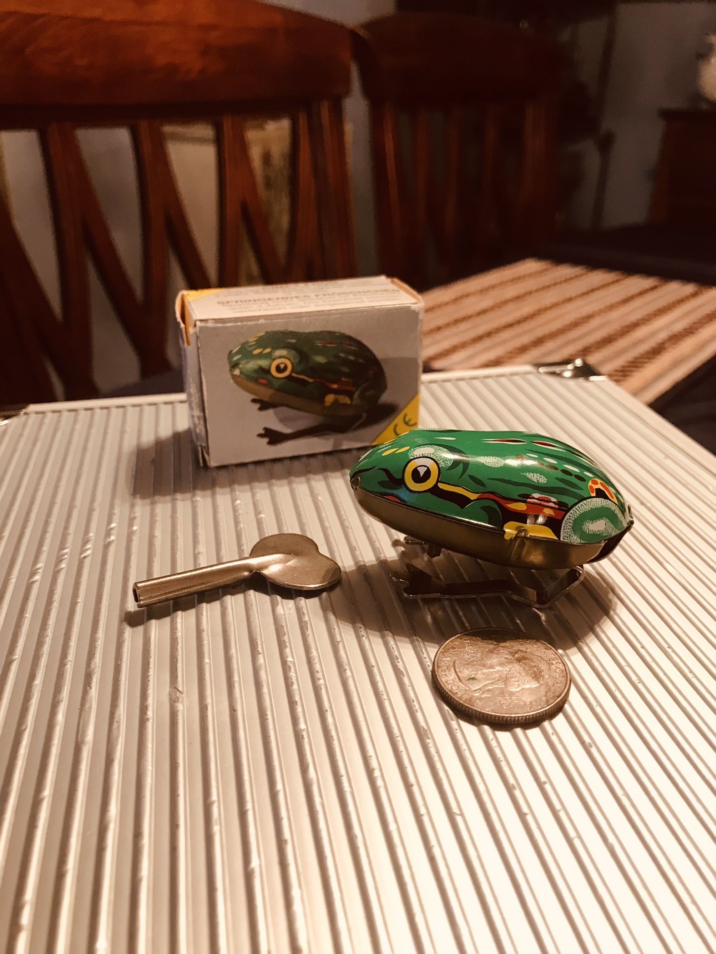 Vintage Tin Litho Wind Up Jumping Frog In Original Box
